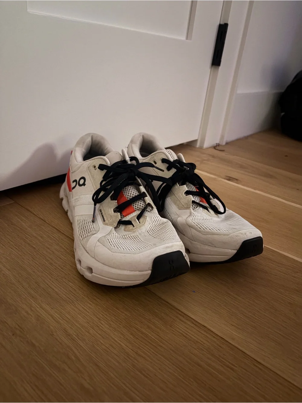 On Cloud Athletic Shoes in White and Black size 9.5
